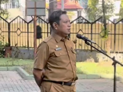 Sekwan DPRD Makassar Pimpin Upacara, Tegaskan Pentingnya Kebersihan dan Pelayanan Optimal