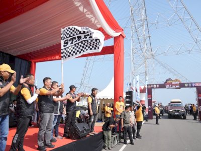 Wali Kota Makassar Ikut Lepas Peserta Merdeka Off Road Peduli IV bersama Gubernur dan Kapolda Sulsel