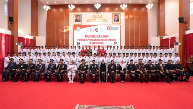 Gubernur Sulsel Kukuhkan 73 Anggota Paskibraka Tingkat Provinsi