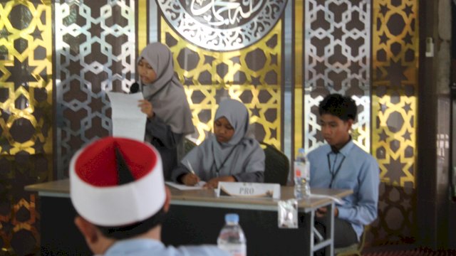 Santri Pesantren KH Abdul Qadir Qasim Wakili Selayar dalam Lomba Debat Bahasa Inggris se-Sulawesi Selatan