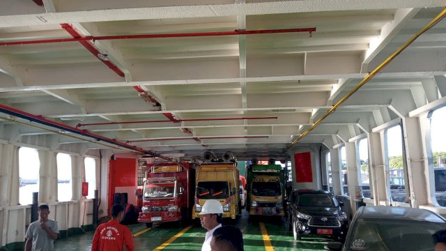 Selayar Sambut Kedatangan Tujuh Mesin PLTD, Warga Apresiasi PLN