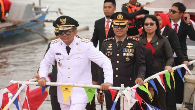 Bupati Uji Nurdin Pimpin Langsung Parade Kemerdekaan di Laut Bantaeng