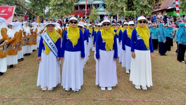 Barisan Puskesmas Barugaia Tampil Memukau Pada Peringatan Kemerdekaan RI di Polebunging Kecamatan Bontomanai