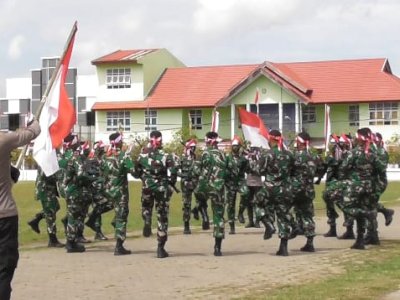 TNI&ndash;Polri Tampilkan Aksi Memukau, Ribuan Kamera Abadikan Momen Bersejarah