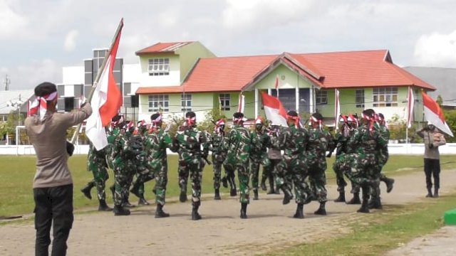 TNI&ndash;Polri Tampilkan Aksi Memukau, Ribuan Kamera Abadikan Momen Bersejarah