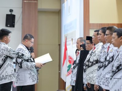 Pesan Wali Kota Makassar Munafri di Pengukuhan PGRI: Guru Harus Menjadi Teladan