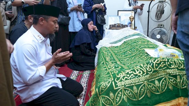 Gubernur Andi Sudirman Sulaiman Sampaikan Duka Cita atas Wafatnya Prof Paturungi Parawansa