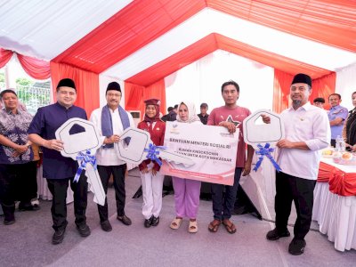 Gubernur Sulsel Dampingi Mensos Resmikan Hunian Layak untuk Naila dan Keluarga, Siswa Sekolah Rakyat yang Dipilih Prabowo