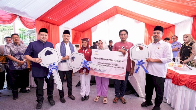 Gubernur Sulsel Dampingi Mensos Resmikan Hunian Layak untuk Naila dan Keluarga, Siswa Sekolah Rakyat yang Dipilih Prabowo