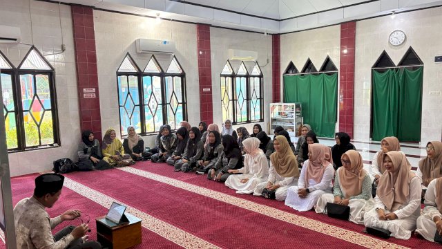 Bhayangkari Cabang Selayar Perkuat Silaturahmi dengan Persit melalui Pengajian Bersama