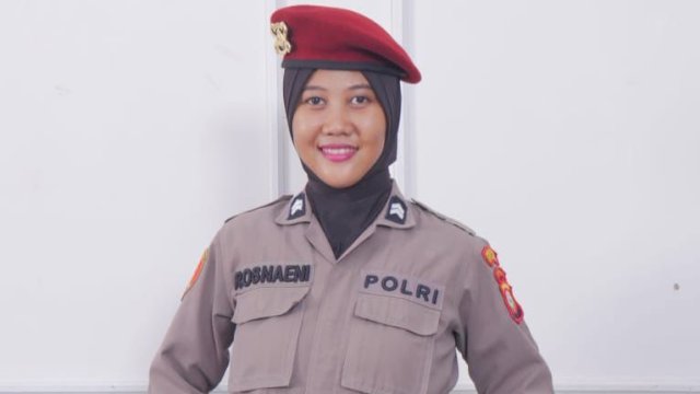 Brigpol Rosnaeni, Polwan Selayar yang Dapat &lsquo;Tiket Emas&rsquo; ke Mekah