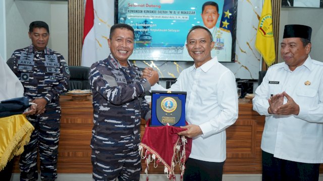 Dankodaeral VI TNI Andi Abdul Aziz Hadiri Kunjungan Kerja di Selayar Bersama Perwira Utama Kodaeral VI