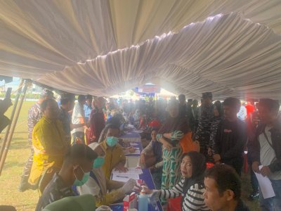 Banjir Manfaat! Warga Selayar Dapat Sembako, Pengobatan Gratis, dan Sunatan Massal dari TNI AL