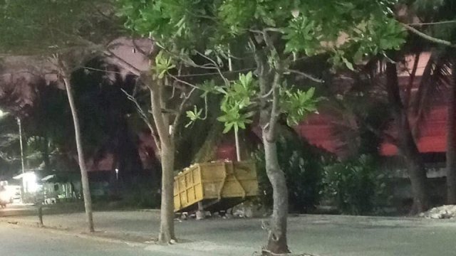 Warga Resah Akibat Bau Menyengat dari Kontainer Sampah