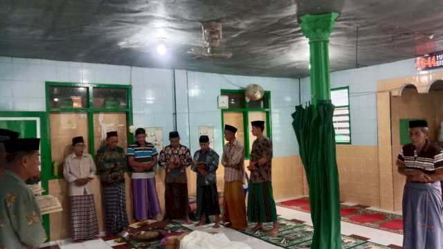 filter: 0; jpegRotation: 0; fileterIntensity: 0.000000; filterMask: 0; module:1facing:0; 
hw-remosaic: 0; 
touch: (-1.0, -1.0); 
modeInfo: ; 
sceneMode: Auto; 
cct_value: 0; 
AI_Scene: (-1, -1); 
aec_lux: 95.0; 
hist255: 0.0; 
hist252~255: 0.0; 
hist0~15: 0.0;