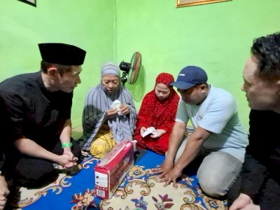 Tangis Haru CEO Grab Anthony Tan Saat Melayat Rusmadiansyah, Driver yang Tewas Dikeroyok Massa di Makassar