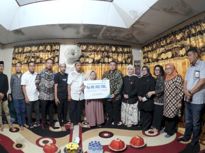 Munafri-Aliyah Serahkan Santunan bagi Keluarga Korban DPRD Makassar