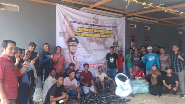 Pemprov Sulsel Perkuat Ekonomi Biru, Salurkan 2.000 Paket Bibit Rumput Laut di Luwu Raya
