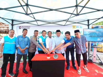 Gubernur Sulsel Meresmikan 1.486 SuperSUN Listrik Tenaga Surya di 80 Desa