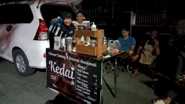 filter: 0; jpegRotation: 0; fileterIntensity: 0.000000; filterMask: 0; module:1facing:0; 
hw-remosaic: 0; 
touch: (-1.0, -1.0); 
modeInfo: ; 
sceneMode: Night; 
cct_value: 0; 
AI_Scene: (-1, -1); 
aec_lux: 0.0; 
hist255: 0.0; 
hist252~255: 0.0; 
hist0~15: 0.0;