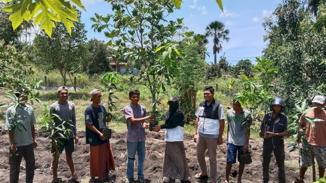 filter: 0; jpegRotation: 0; fileterIntensity: 0.000000; filterMask: 0; module:1facing:0; 
hw-remosaic: 0; 
touch: (-1.0, -1.0); 
modeInfo: ; 
sceneMode: Hdr; 
cct_value: 0; 
AI_Scene: (-1, -1); 
aec_lux: 128.0; 
hist255: 0.0; 
hist252~255: 0.0; 
hist0~15: 0.0;