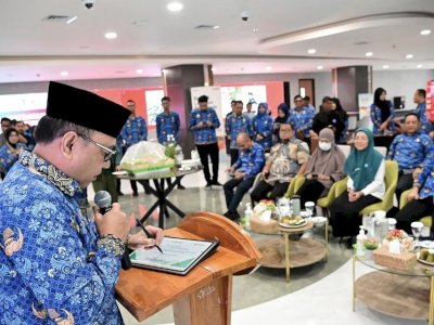 DPMPTSP Makassar Luncurkan Bank Sampah Unit, Dorong Budaya Kerja Ramah Lingkungan