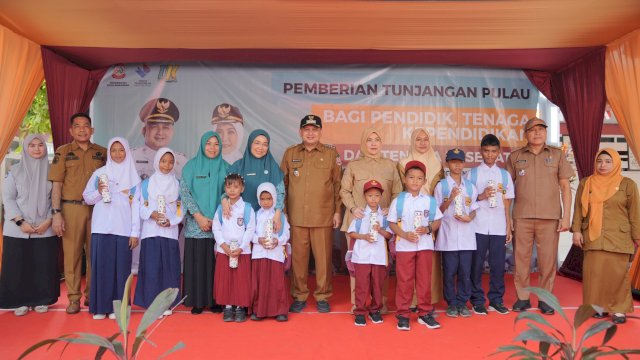 Wujud Kepedulian Pemkot Makassar: Seragam Baru, Semangat Baru Anak Pulau
