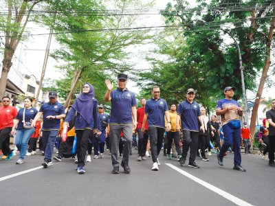 Sekda Jufri Rahman Hadiri Jalan Sehat HUT KORPRI Sulsel ke-54 dan HUT Makassar 418 di Losari