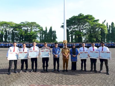 Gubernur Sulsel Beri Penghargaan kepada 7 Anggota Polri atas Keberhasilan Ungkap Kasus Penculikan Bilqis