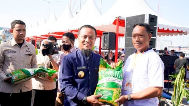 Bukti Keberpihakan untuk Petani, Pemprov Sulsel Siap Luncurkan 5000 Ton Program Mandiri Benih Secara Gratis