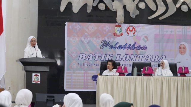Modernisasi Aksara Lontara, Dekranasda Makassar Ciptakan Pembatik Baru Lewat Pelatihan Membatik