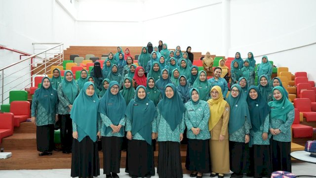 TP PKK Makassar Tingkatkan Kapasitas Kader Lewat Lomba Buku SIP 2025