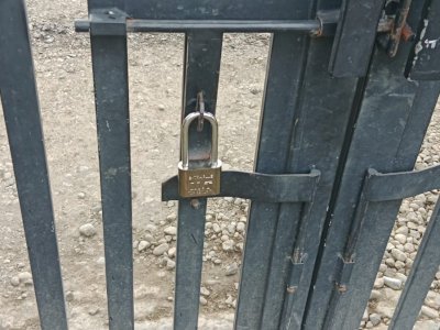 Sekolah Digembok di Tengah Pemeriksaan Inspektorat, Publik Soroti Aspek Kemanusiaan