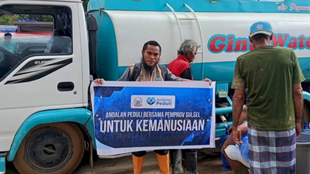 Gubernur Sulsel Salurkan Tiga Truk Air Bersih Siap Minum untuk Korban Banjir Aceh Tamiang
