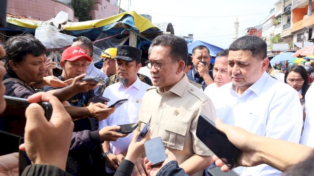 Jelang Idulfitri, Wali Kota Makassar dan Mendag Sidak Harga Komunitas di Pasar Terong