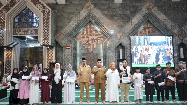 Sehari Bersama Anak Panti, Munafri-Aliyah Perkuat Ukhuwah dan Kepedulian Sosial