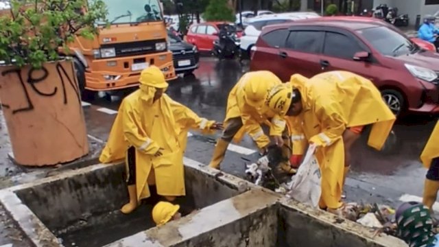 Genangan Sempat Viral, Pemkot Makassar Terjunkan Satgas, Pastikan Titik Pettarani Kini Sudah Aman