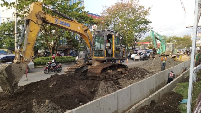 Dengarkan Aspirasi Warga, Pemprov Sulsel Percepat Perbaikan Drainase Jalan Aroepala