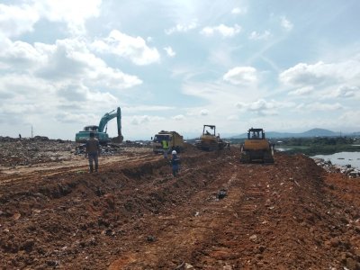 Menuju Sanitary Landfill, Pemkot Makassar Benahi TPA Antang dengan Sistem Cover Soil
