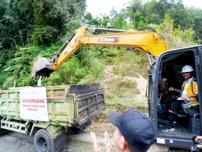 Gubernur Sulsel Ground Breaking Ruas Rantepao-Pangala-Baruppu, Minta Dukungan Masyarakat
