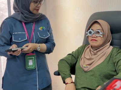 Pemeriksaan Mata Gratis HKG PKK ke-54 dan 46 Tahun Dekranas Bantu Warga Deteksi Dini Gangguan Penglihatan