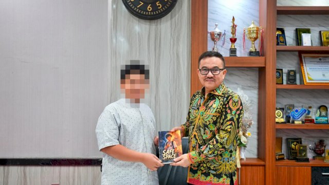 Sekda Sulsel Apresiasi Komik “Safe Space” Karya Anak 13 Tahun yang Angkat Pentingnya Perlindungan Anak