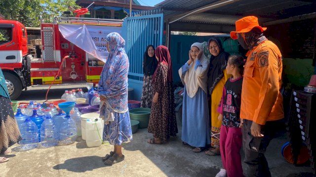 Bantu Warga Terdampak Kekeringan, Pemkot Makassar Pastikan Distribusi Air Bersih ke Semua Kecamatan