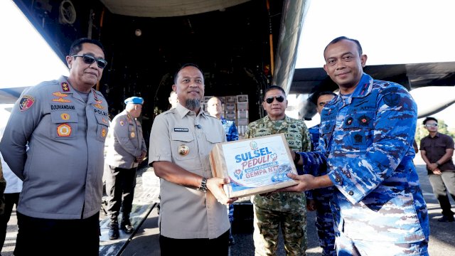 Gubernur Sulsel bersama Forkopimda Kirim 30 Ton Bantuan Kemanusiaan untuk Korban Gempa NTT
