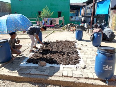 Ketua RT Rappokalling Bagikan Rahasia Sukses Pilah Sampah, Warga Dapat Sembako dari Bank Sampah