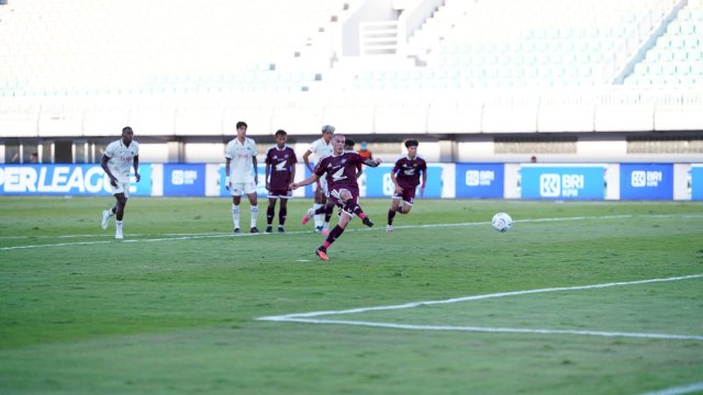PSM Makassar Selamat dari Kekalahan, Tahan Arema 3-3